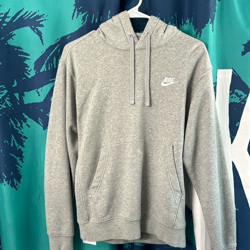 Nike men’s hoodie